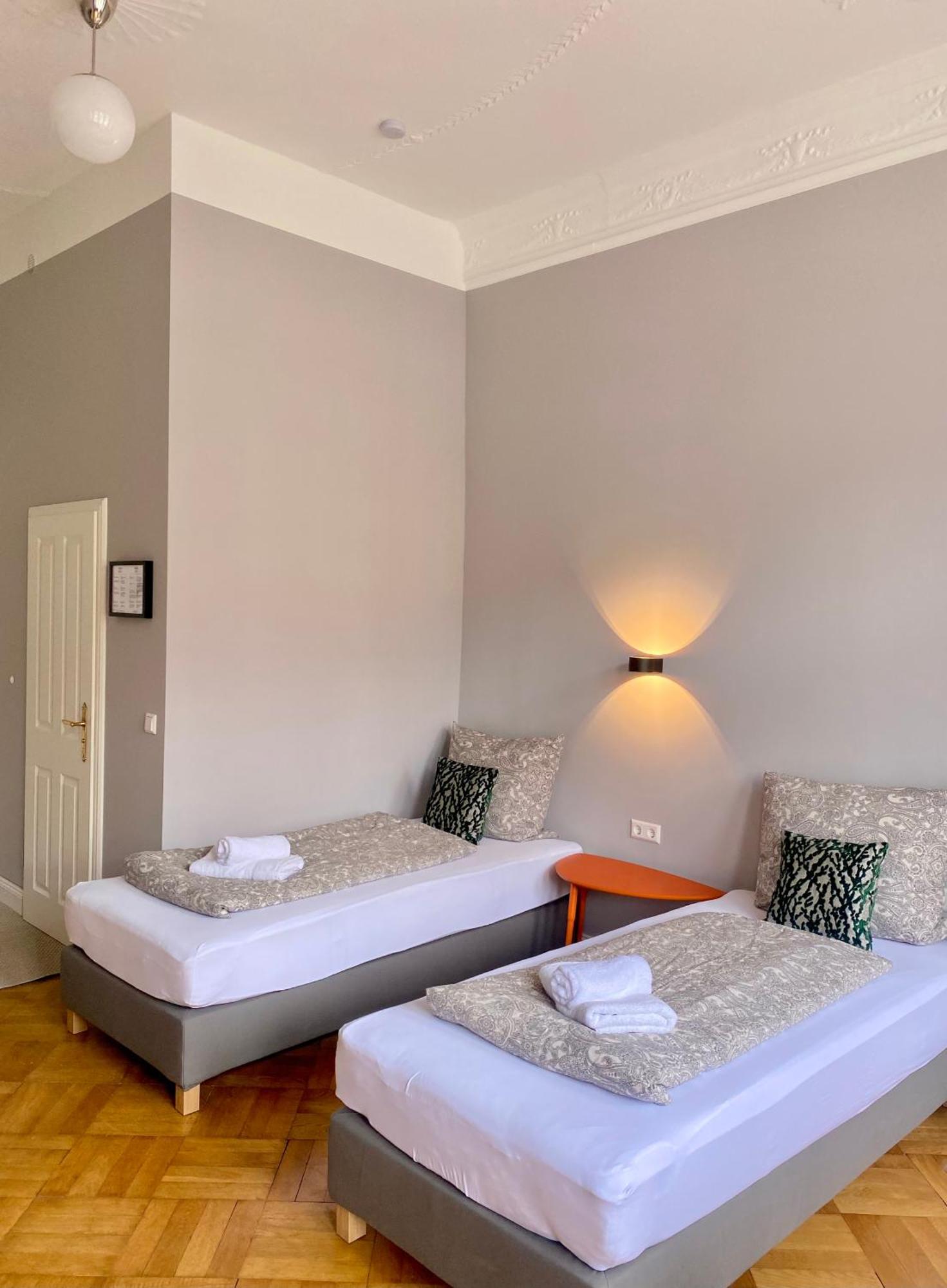 Bismarcks Berlin Apartment ภายนอก รูปภาพ