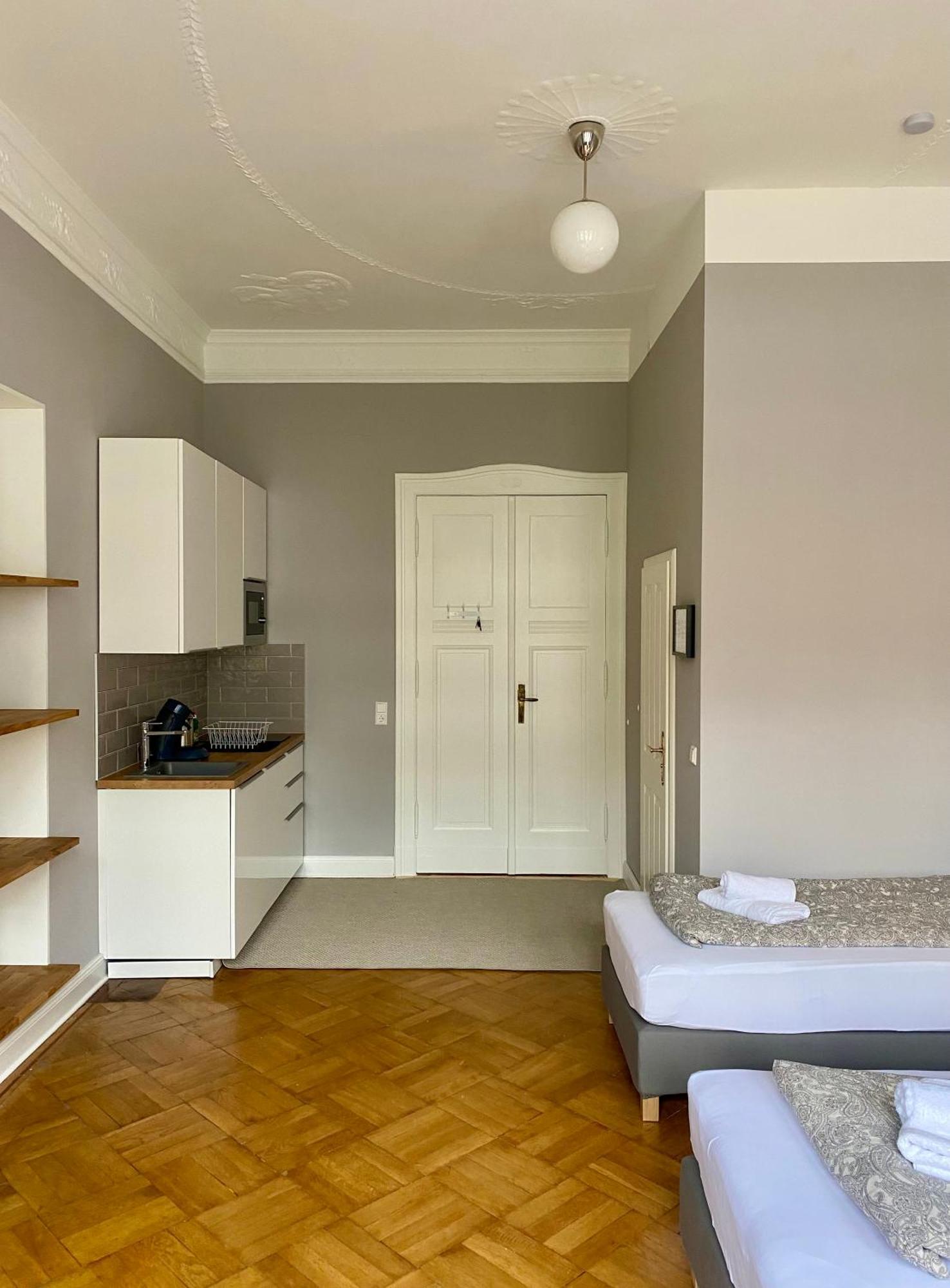 Bismarcks Berlin Apartment ภายนอก รูปภาพ