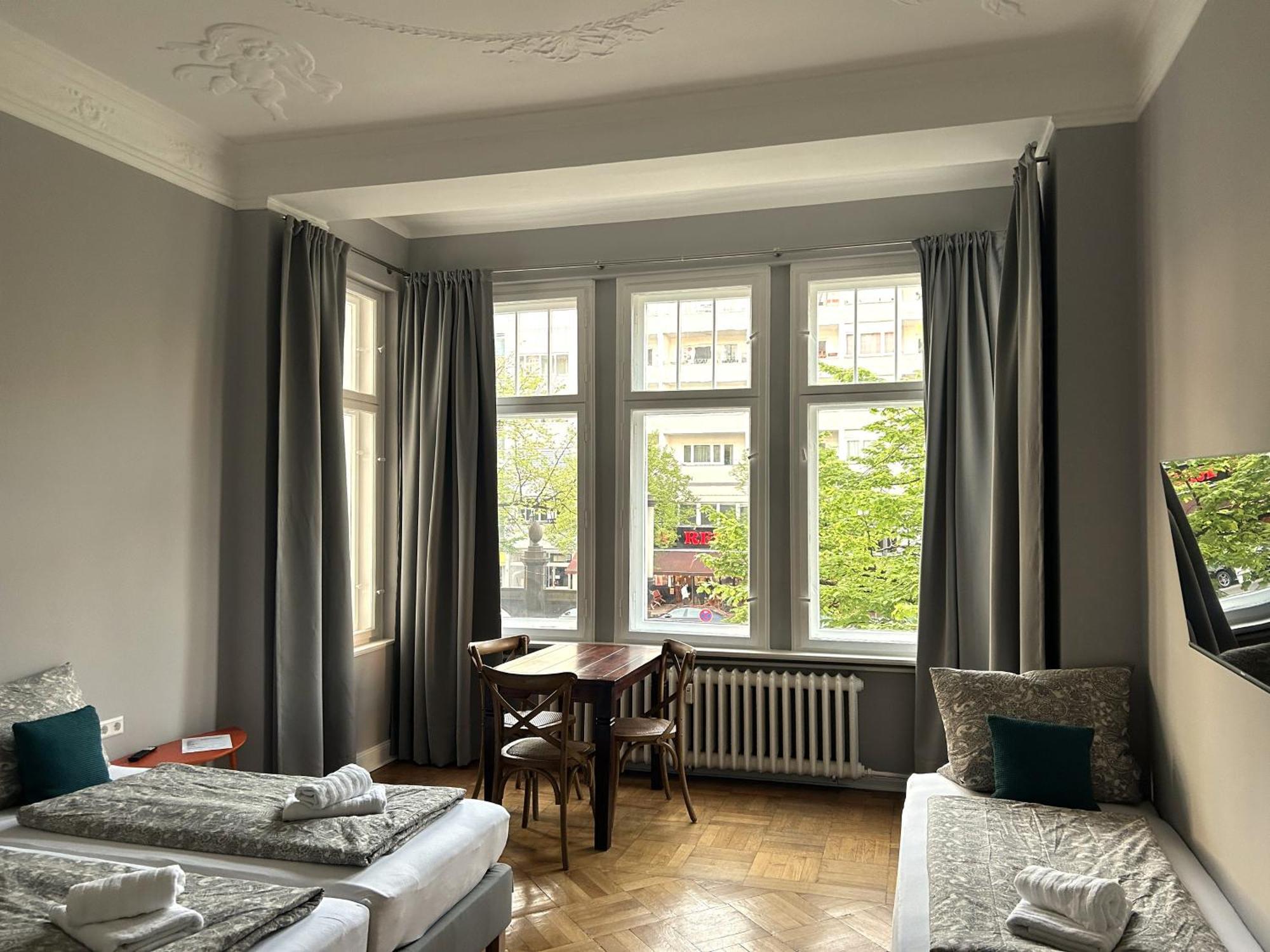 Bismarcks Berlin Apartment ภายนอก รูปภาพ