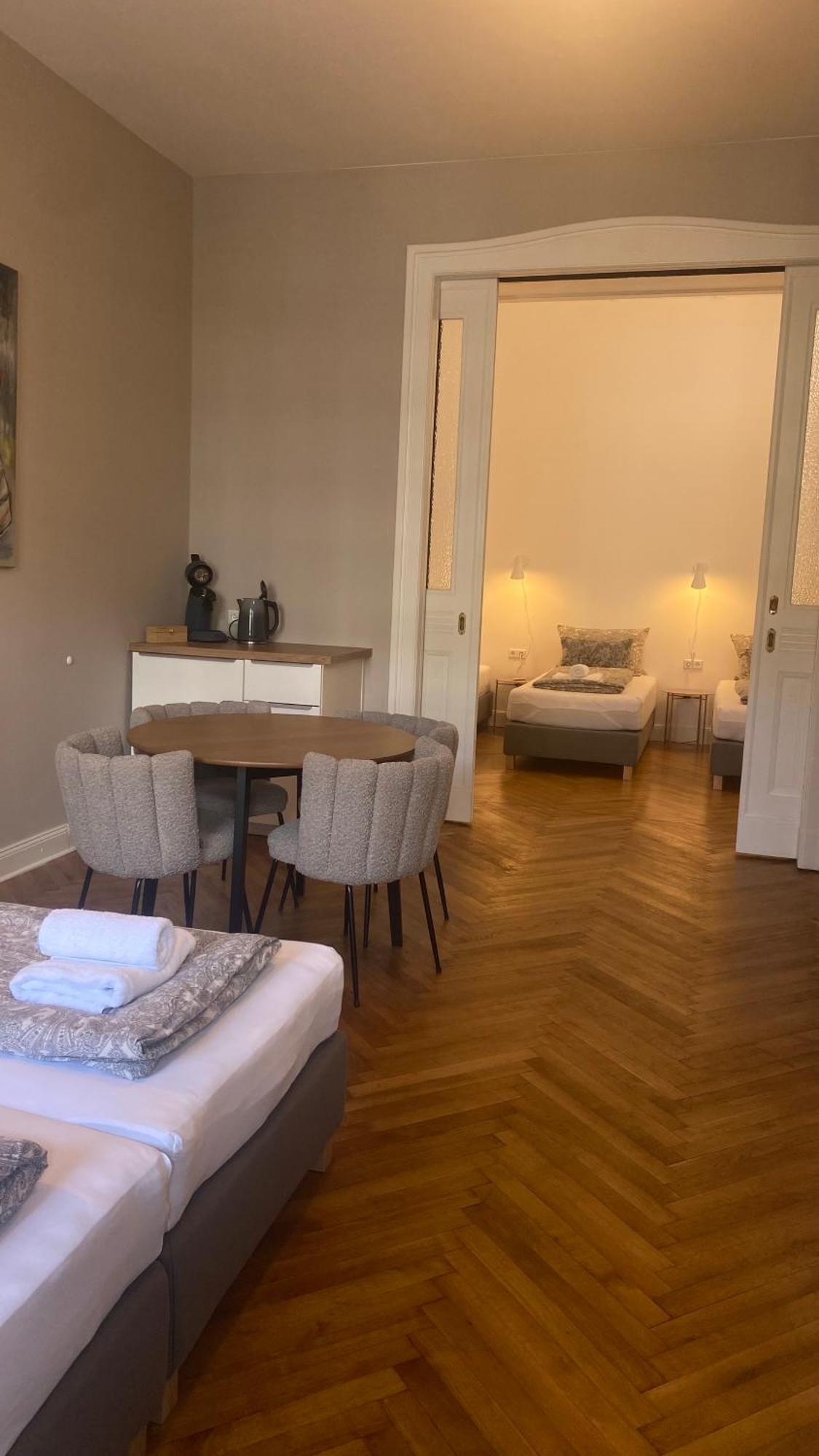 Bismarcks Berlin Apartment ภายนอก รูปภาพ